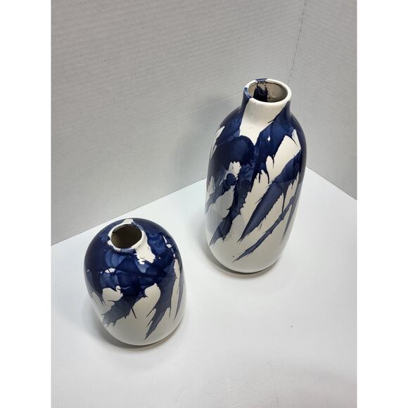 Modern Ceramic Vase Navy Blue and White Set of 2 Mantel Shelf New-open box - Picture 4 of 5